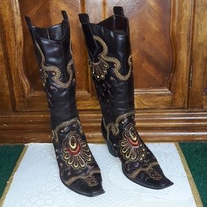 TRUFFLU Cowboy Boots Sz 9 Embellished